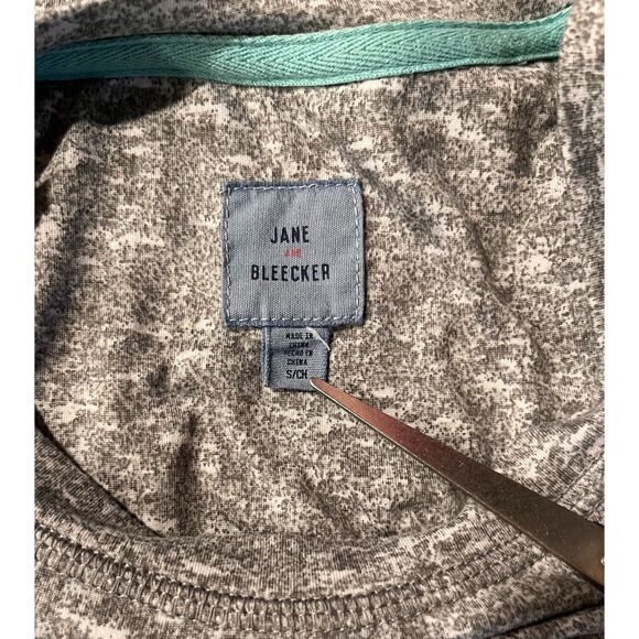 JANE BLEEKER Gray Pajama Top with Front Pocket Short Sleeve Sz Small - Picture 4 of 5